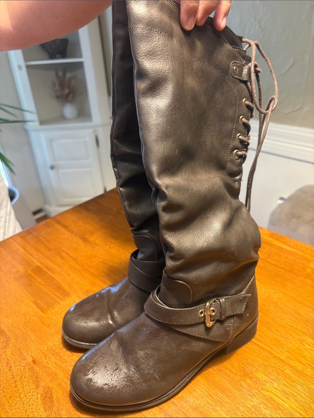 Classic Knee-High Brown Riding Boots